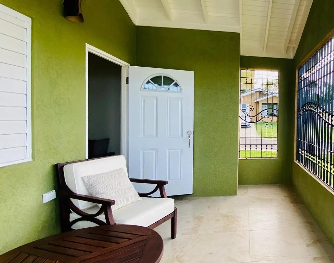 Villa Jhadano 3Br Pool & Gym Shuttle Gated Florence Hall Jamaica